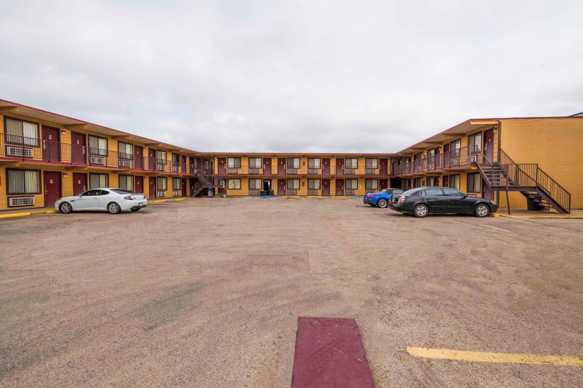 Hotel Oyo Tx, East Business 20